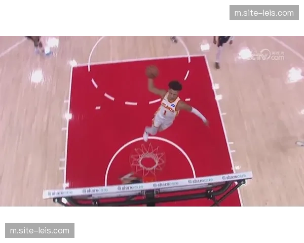 老鹰约翰逊突破分球能力，但作为锋线核心阅读比赛仍需提升