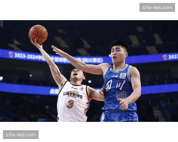 日本队快速转换进攻战术分析 利用篮板球发动早期进攻